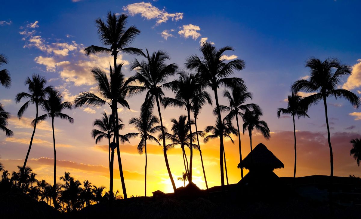 sunset elliot-tanin-587mHfVnr04-unsplash